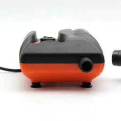 GONFLEUR ELECTRIQUE E-PUMP FIRST - 16 PSI - RYDE -Magasin De Matériel De Surf gonfleur electrique e pump first 16 psi ryde 2
