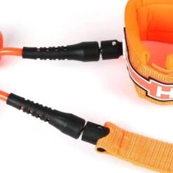 LEASH DE WINGFOIL HOWZIT COIL ORANGE POIGNET 4' -Magasin De Matériel De Surf leash de wingfoil howzit coil orange poignet 4 3