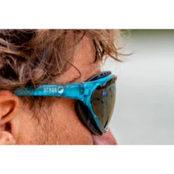 Lunette Soleil Flottantes Sport Nautiques OCEAN TierraFuego Bleu Et Fume -Magasin De Matériel De Surf lunette soleil flottantes sport nautiques ocean tierrafuego bleu et fume 5