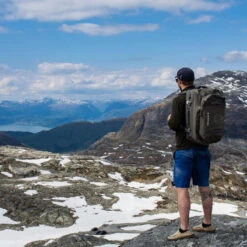 Sac Cabine Imperméable 45L - Zulupack -Magasin De Matériel De Surf sac cabine impermeable 45l zulupack 6