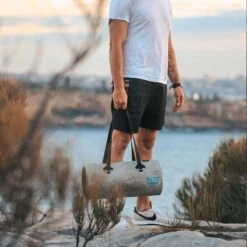 Sac De Sport Imperméable 16L TPU - Zulupack -Magasin De Matériel De Surf sac de sport impermeable 16l tpu zulupack 4