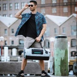 Sac Week-end étanche 32L IP66 TPU - Zulupack -Magasin De Matériel De Surf sac week end etanche 32l ip66 tpu zulupack 4