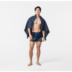 Serviette De Bain Microfibre à Rayures Bleu Foncé Taille L 80 X 130 Cm -Magasin De Matériel De Surf serviette de bain microfibre a rayures bleu fonce taille l 80 x 130 cm 2