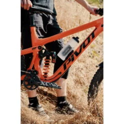 Fidlock TWIST Bottle 600 + Bike Base Set - Transparent Noir -Magasin De Matériel De Surf twist bottle 600 bike base set transparent noir 2