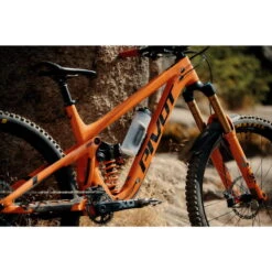 Fidlock TWIST Bottle 600 + Bike Base Set - Transparent Noir -Magasin De Matériel De Surf twist bottle 600 bike base set transparent noir 3